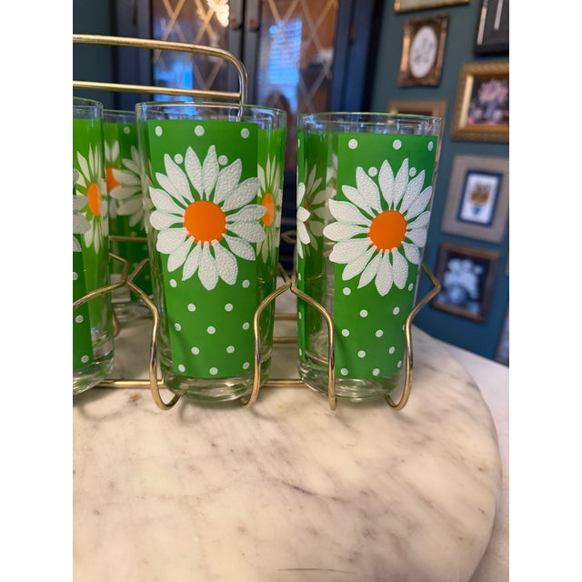 Green Vintage 1960s Pasinski Signed Daisy Glasses Set of 8 With Metal Caddy Crate For Sale - Image 8 of 11