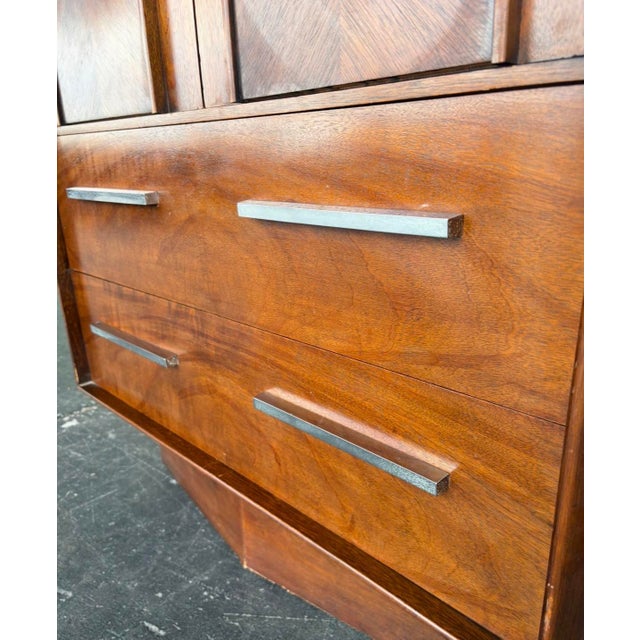 Wood Lane Brutalist Gentleman’s Chest For Sale - Image 7 of 13