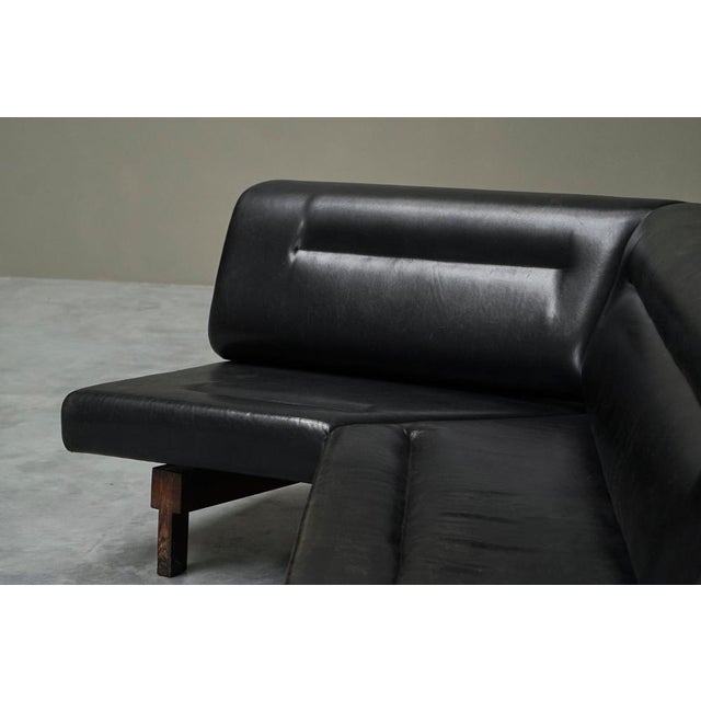 Vintage Boomerang Sofa in Wengé and Black Leather by Martin Visser, 1970 For Sale - Image 15 of 16
