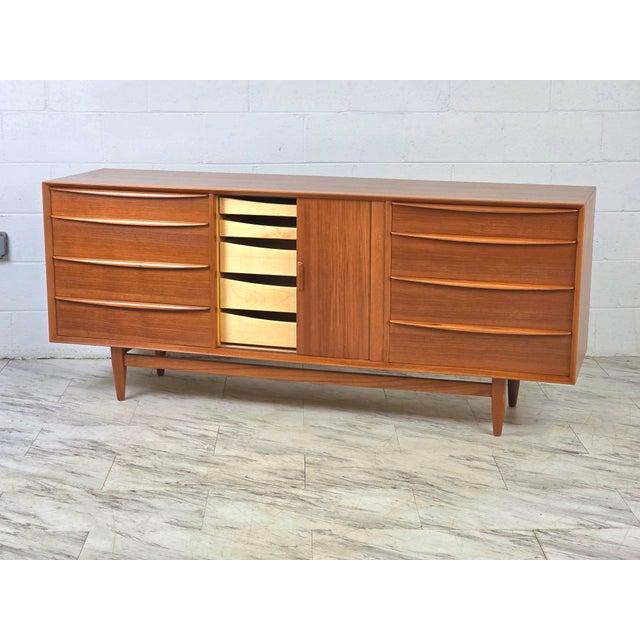 Falster Møbelfabrik 1960s Danish Modern 13 Drawer Dresser by Svend Madsen for Falster For Sale - Image 4 of 11