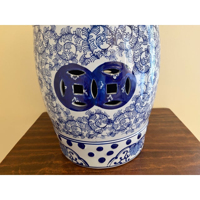 Late 20th Century Blue and White Porcelain Chinoiserie Chinese Garden Stool or Side Table For Sale In South Bend - Image 6 of 10