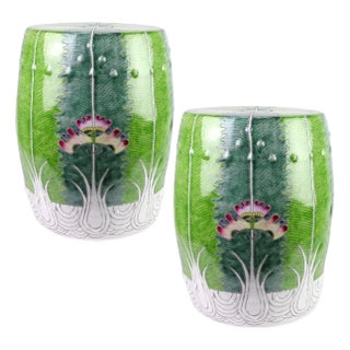 Contemporary Jingdezhen Hand-Painted Bok Choy Motif Porcelain Garden Stools in Famille Verte - Set of 2 For Sale