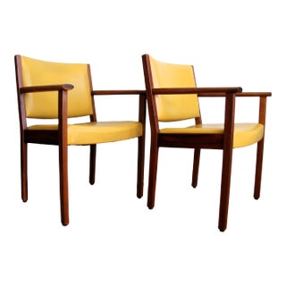1960s Mid-Century Modern Walnut Armchairs by Johnson Chair, a Pair 2 For Sale