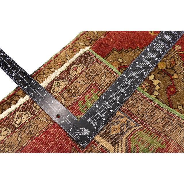 Mid 20th Century Vintage Turkish Yastik Rug - 01'07 X 02'10 For Sale - Image 5 of 8