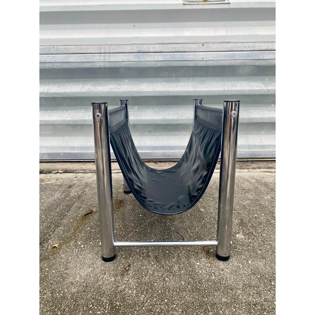 1970s Chrome and Black Vinyl Rack Magazine. For Sale - Image 11 of 12