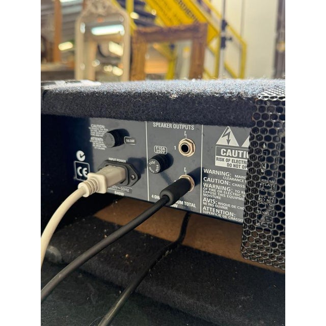 Black Workingman's 4004 Bass Amplifier Head with Cabinet from SWR For Sale - Image 8 of 10