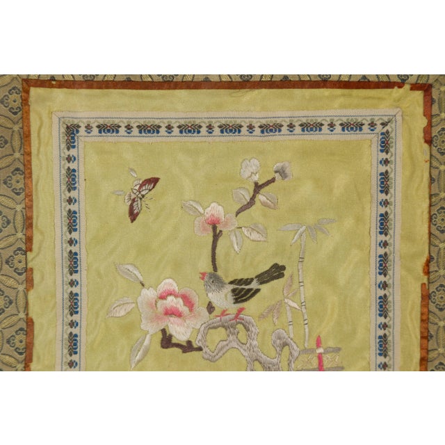 Early 20th Century Chinese Late Qing Dynasty Embroidered Silk Fabric with Bird in Custom Frame For Sale - Image 9 of 12