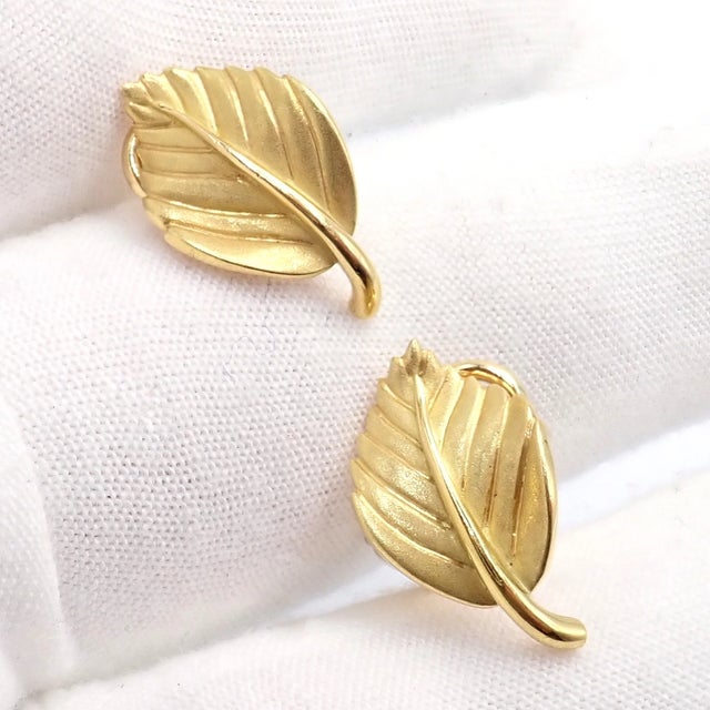Vintage! Tiffany & Co Leaf Yellow Gold Earrings 2003- 2 Pieces For Sale In Philadelphia - Image 6 of 9