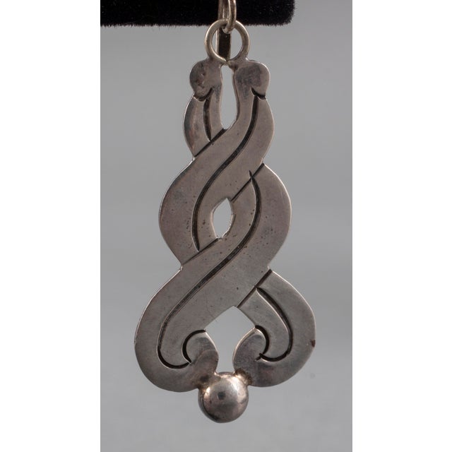 1910s Vintage Taxco Mexican Silver Drop Earrings For Sale - Image 5 of 5