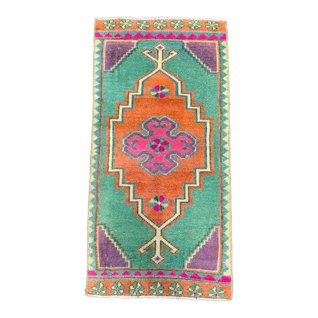 Turkish Yastik Rug 1'5" x 2'9" For Sale