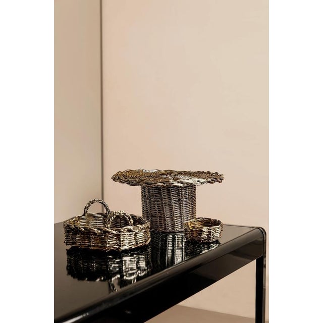 El 04 Cake Stand in Metal-Plated Hand-Woven Wicker by Caspal For Sale - Image 6 of 7