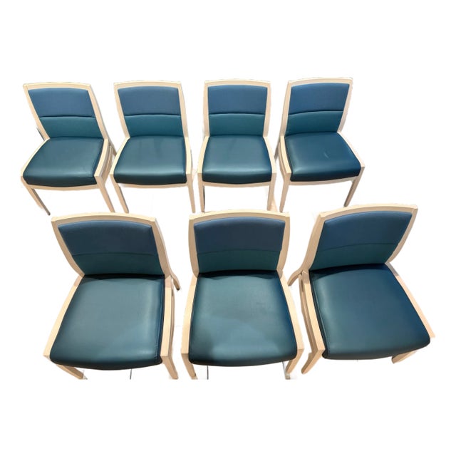 Set of 7 Dining Room or Guest or Reception Chairs Attributed to Kimball For Sale