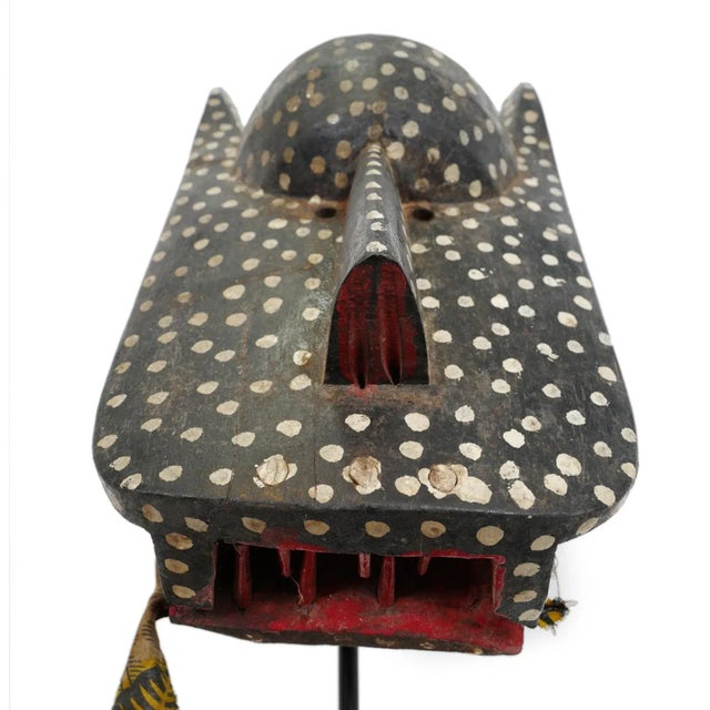 Vintage African Bozo Animal Mask on Stand For Sale In Los Angeles - Image 6 of 8