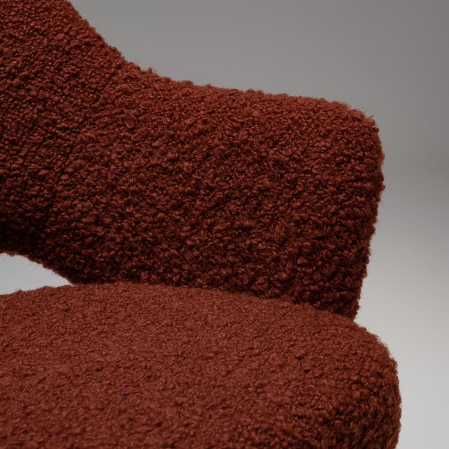 Maroon Model 71 Dining Chair in Pierre Frey Alpaca and Mohair Bouclé by Eero Saarinen for Knoll, 1960s For Sale - Image 8 of 14