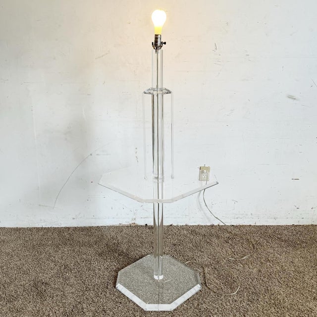 Transparent Mid Century Modern Octagonal Lucite Side Table/Floor Lamp For Sale - Image 8 of 8