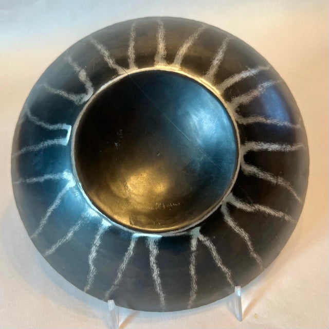 Elevate your table or décor with this vintage Michael Aram bowl from the sought-after Africa Collection. Handcrafted from...