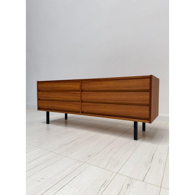 1960s Low Mid-Century Walnut Sideboard, 1960s For Sale - Image 5 of 12