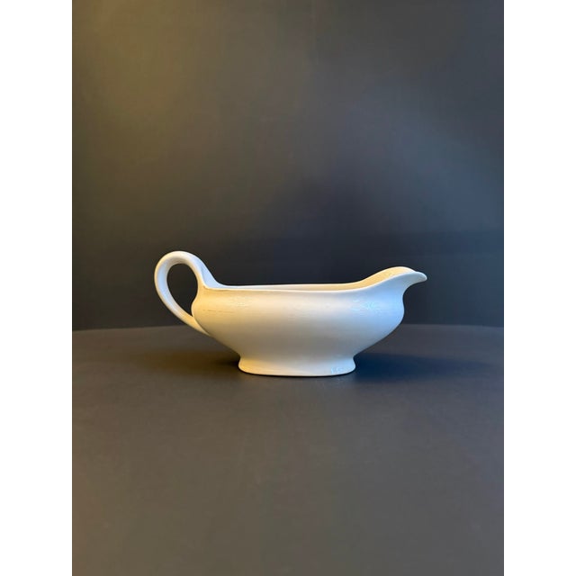 Mid-Century Modern 1960s Mid-Century Modern Crooksville China Company White Gravy Boat For Sale - Image 3 of 6