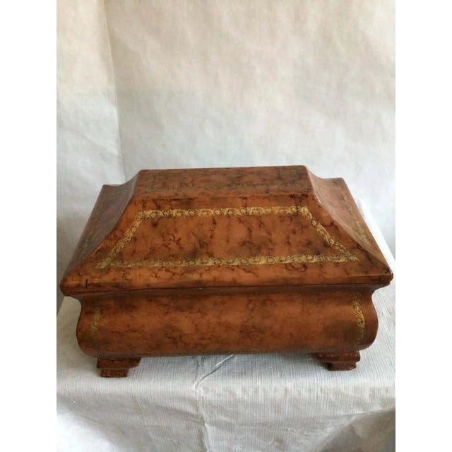 1960s Italian Wood Box Covered in Leather With Tooled Gold Leaf Accents For Sale - Image 11 of 12