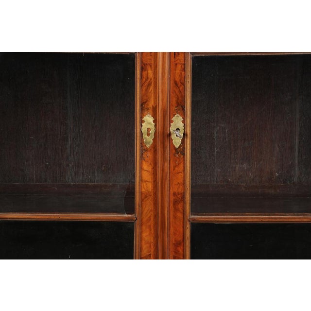 Baroque English Mahogany Showcases with Three Sides Glazed, 1800s For Sale - Image 10 of 18