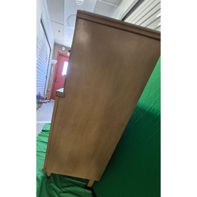 Mid-Century Modern Mid-Century Modern Dresser For Sale - Image 3 of 8