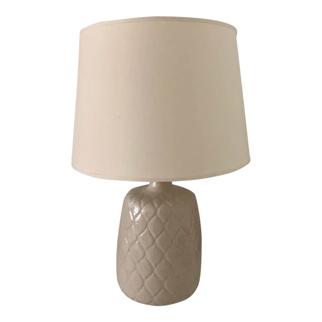 Contemporary Surya Cream Ceramic Base Table Lamp With Cream Lamp Shade For Sale