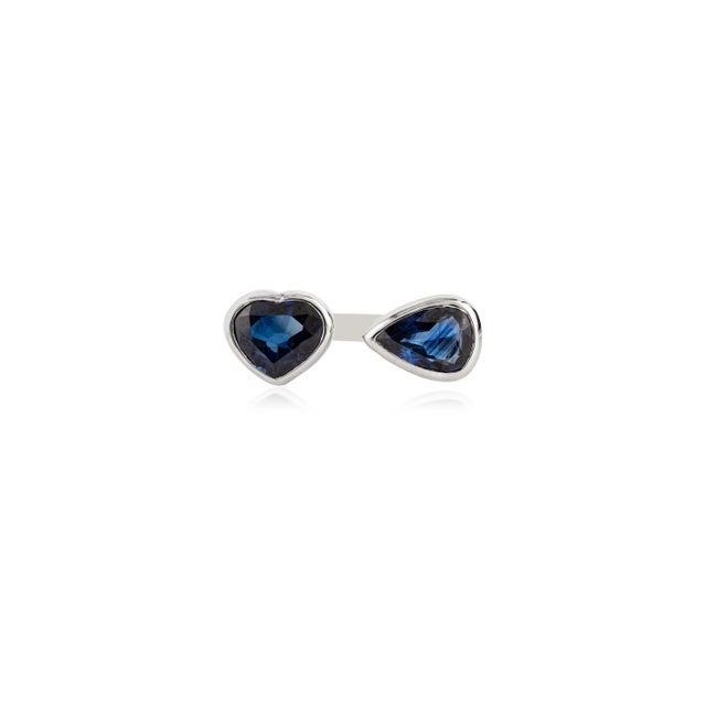 Modern 18k Gold Natural Blue Sapphire Pear & Heart Modern Toi Et Moi Ring Size 6 For Sale - Image 3 of 14