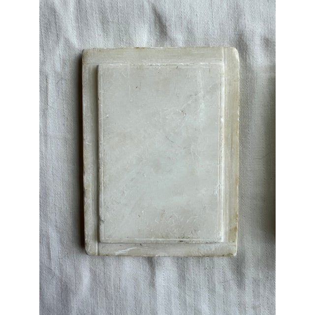 Indian White Alabaster Box With Floral Inlay For Sale - Image 3 of 7