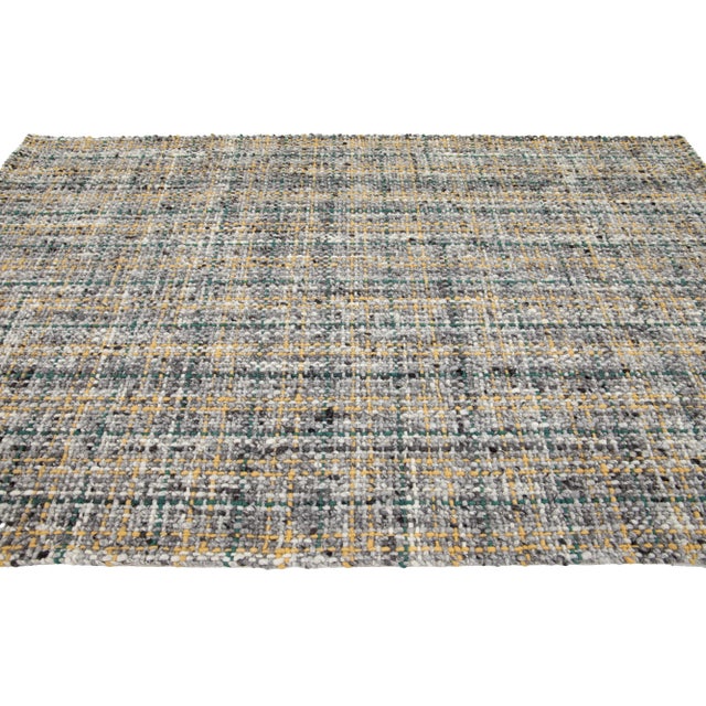 2020s Contemporary Felted Handmade Wool Rug in Gray With Geometric Pattern by Apadana For Sale - Image 5 of 10