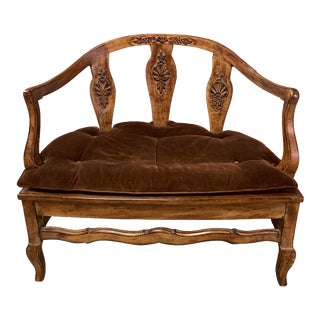 Vintage English Country Bench in Wicker and Velvet For Sale
