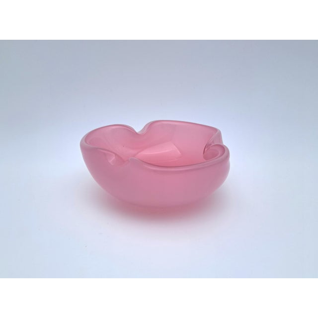1970s Pink Opaline Murano Glass Bowl from Manifattura Di Murano, 1970s For Sale - Image 5 of 6