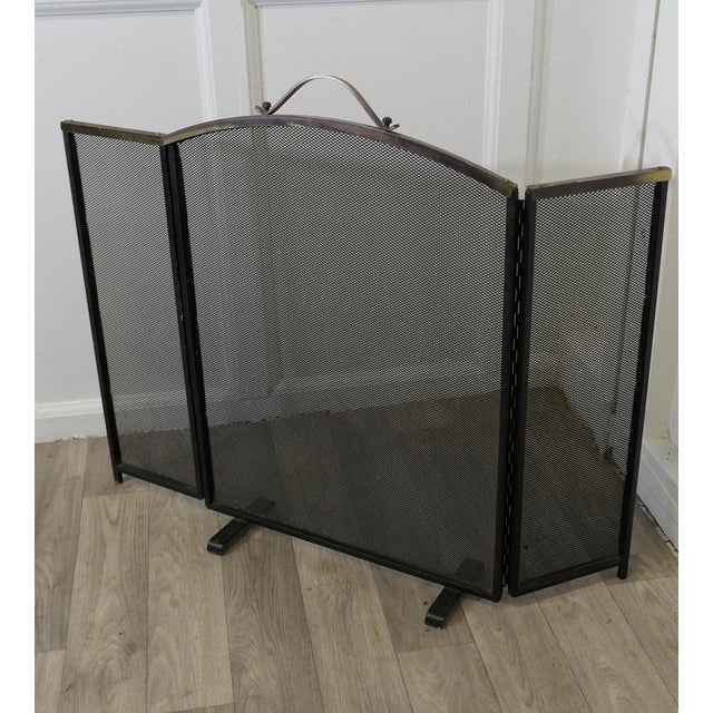 Folding Copper and Fine Mesh Spark Fire Guard This very useful spark guard has a copper frame and a fine mesh infill, it...