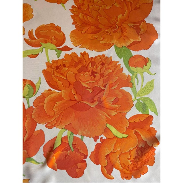 Contemporary HERMES Les PIVOINES orange scarf, first published in 1970 and reissued in 1990 France For Sale - Image 3 of 10