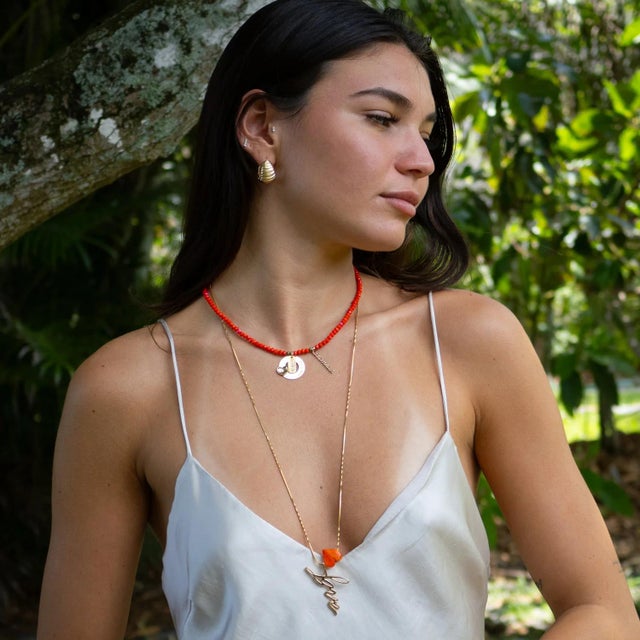 Contemporary Believe & Be Happy Red Crystal Beaded Gold Choker Necklace For Sale - Image 3 of 13