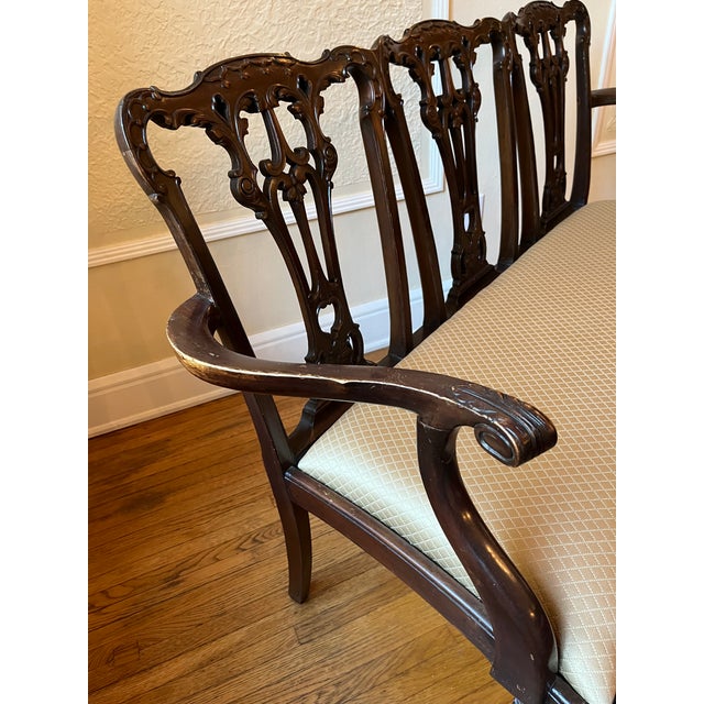 18th Century Circa 1800 Mahogany Triple Chair Settee For Sale - Image 5 of 12