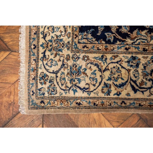 2000 - 2009 Middle Eastern Rug in Wool For Sale - Image 5 of 11