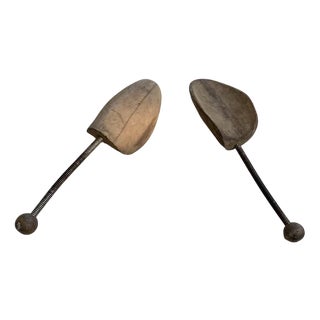 Wooden Shoe Trees 1920s, Set of 2 For Sale