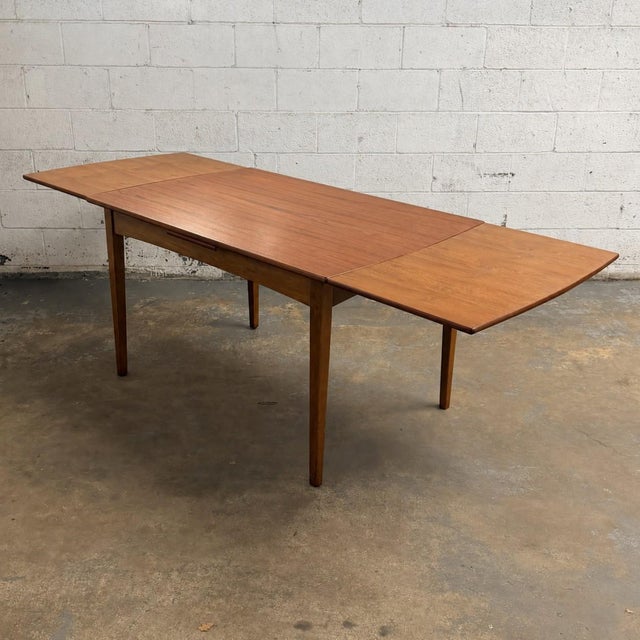 Vintage Danish 1950s Mid-Century Teak & Oak Extendable Dining Table With Two Pull-Out Leaves For Sale - Image 12 of 16