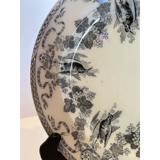 English Early 19th Century Wedgwood Plate For Sale - Image 3 of 7