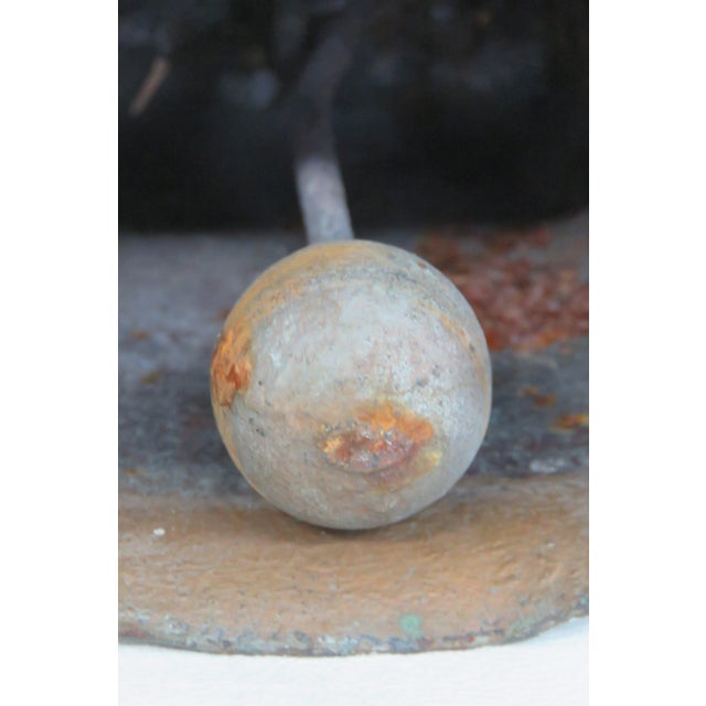 Metal American Primitive Rustic Metal Large Cow Bull Bell 4543b For Sale - Image 7 of 11