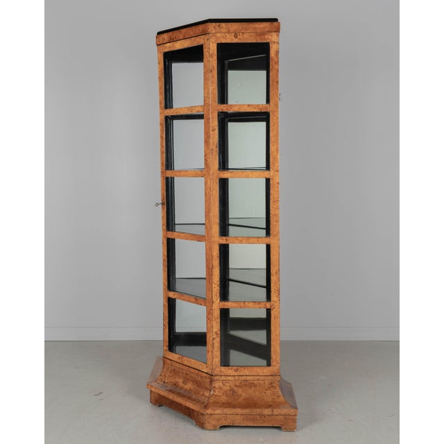Biedermeier Hexagonal Vitrine, Elm Wood & Glass, Circa 1870-1880 For Sale In Orlando - Image 6 of 16