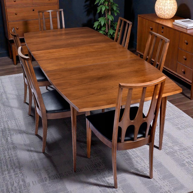 Mid-Century Modern 1960s Restored Expanding Broyhill Brasilia Mid-Century Modern Dining Set For Sale - Image 3 of 17