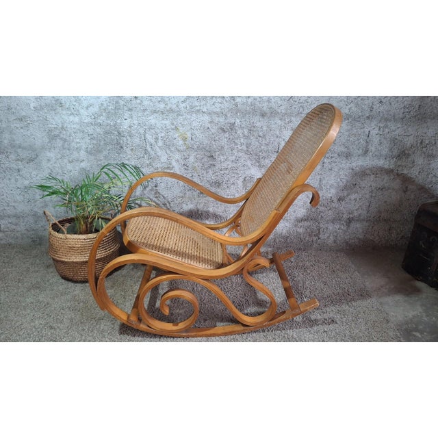 Thonet-Style Rocking Chair in Bent Beechwood and Caning, 1960s For Sale - Image 3 of 12