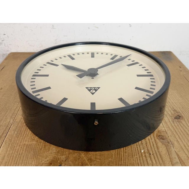Gray Industrial Factory Wall Clock from Pragotron, 1960s For Sale - Image 8 of 17