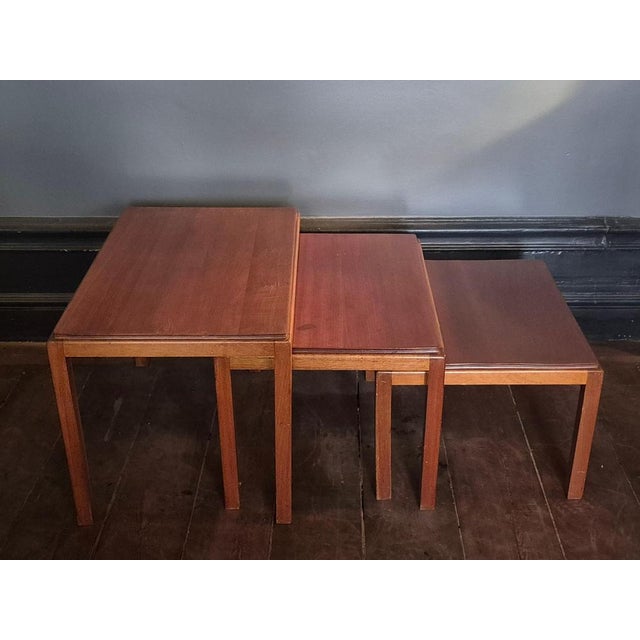 Mid-Century Modern Classic Nesting Table by Russell Gordon for Russel & Broadway, 1950s, Set of 3 For Sale - Image 11 of 13