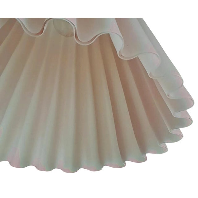 Mid-Century Modern 1980s Vintage Pink Murano Glass Scalloped Pleated Pendant Light For Sale - Image 3 of 5