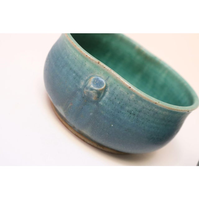 Set of Three Vintage Matte Teal Glaze Studio Ceramic Bowls by Deanna Nichols For Sale - Image 14 of 18