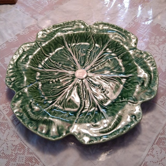 Bordallo Pinheiro Vintage Bordallo Pinheiro Green Cabbage Majolica Dish Plate Large 12” For Sale - Image 4 of 5
