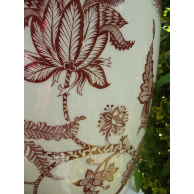White Porcelain Vase from Manufacturer Heinrich & Co., 1980s For Sale - Image 8 of 14