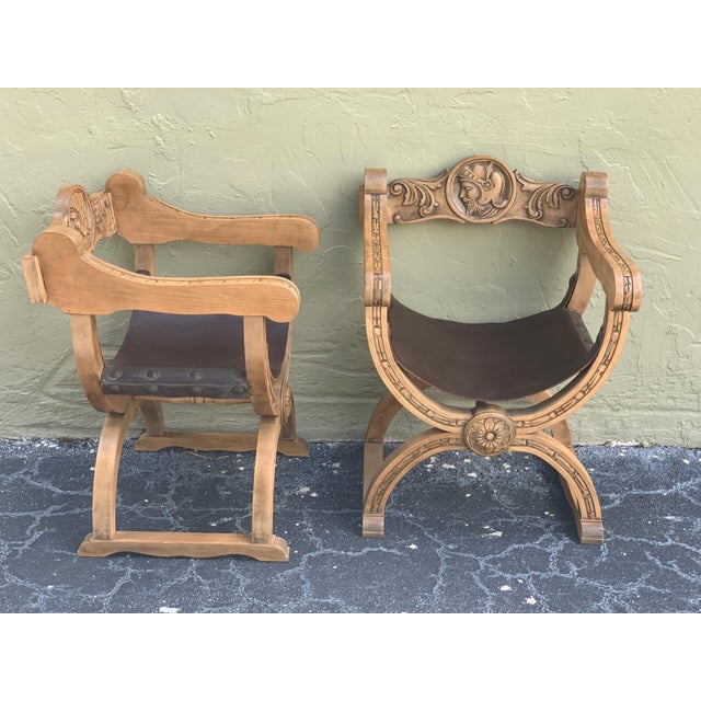 Baroque 19th Century Pair of Carved Walnut Leather Savonarola Bench or Settee For Sale - Image 3 of 18